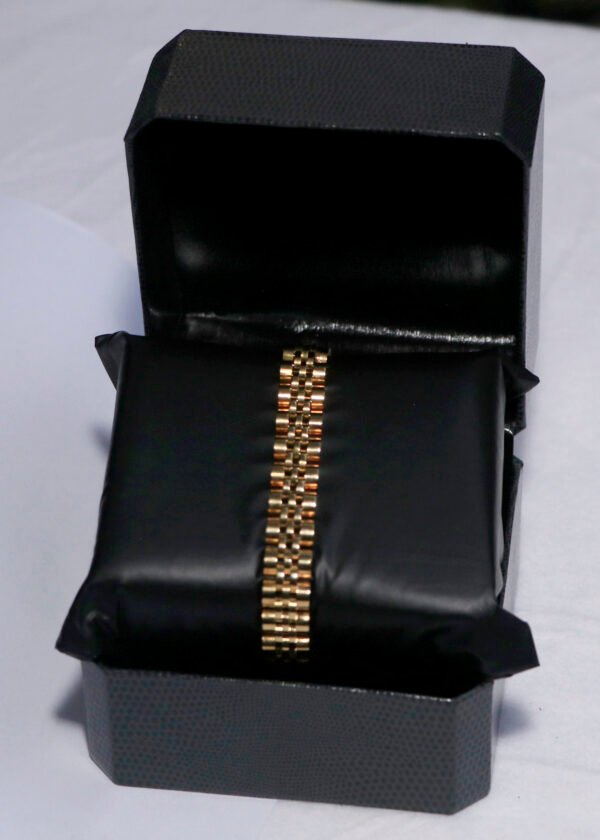 Luxurious Golden Chain Bracelet - LGB013